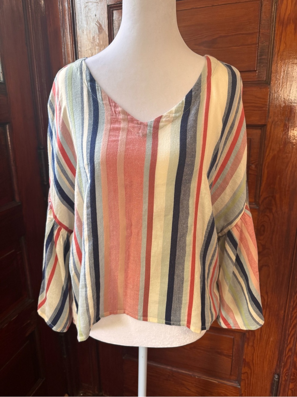 Susina Striped V-Neck Bell Sleeve Top flowy boho size small